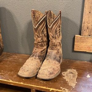 Ariat on point women’s cowboy boot size 7